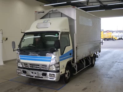 Isuzu ELF  с аукциона в Японии