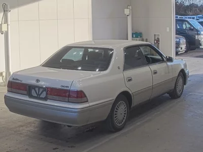 Toyota CROWN  с аукциона в Японии