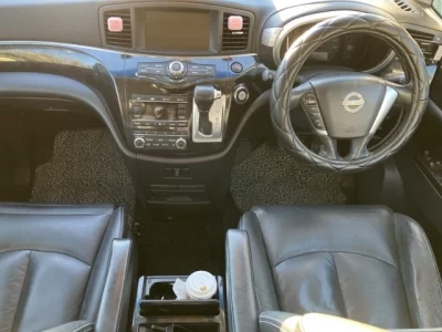Nissan ELGRAND  с аукциона в Японии