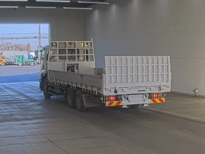 Isuzu FORWARD  с аукциона в Японии