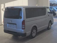 Toyota HIACE VAN лот № 20327 оценка RA  с аукциона в Японии 1