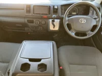 Toyota HIACE VAN лот № 20327 оценка RA  с аукциона в Японии 3