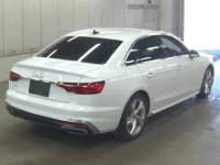 Audi A4 лот № 324 оценка 4.5  с аукциона в Японии 1