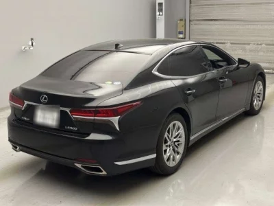 Lexus LS  с аукциона в Японии