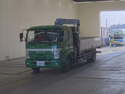 Isuzu FORWARD  с аукциона в Японии
