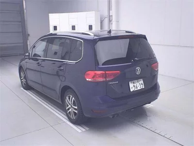 Volkswagen GOLF TOURAN