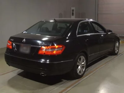 Mercedes-Benz E CLASS  с аукциона в Японии