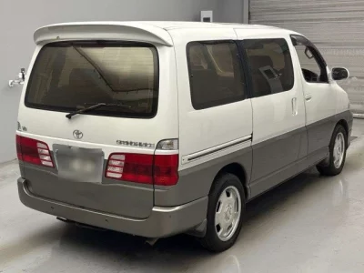 Toyota HIACE  с аукциона в Японии
