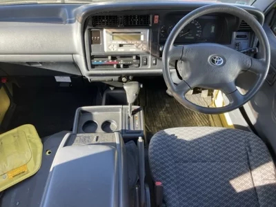 Toyota HIACE  с аукциона в Японии