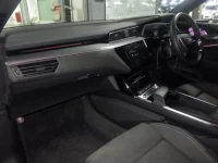 Audi e-tron лот № 341 оценка 4.5  с аукциона в Японии 2