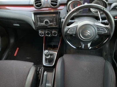 Suzuki SWIFT  с аукциона в Японии