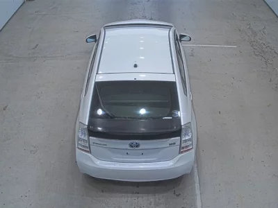 Toyota PRIUS  с аукциона в Японии