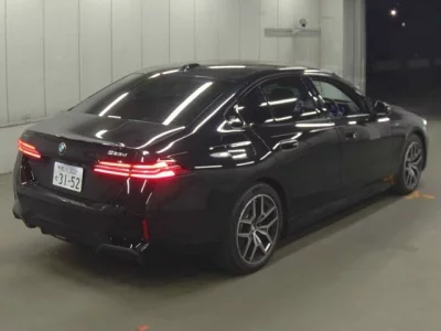 BMW 5-Series  с аукциона в Японии