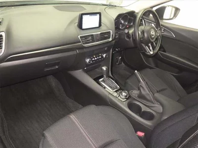 Mazda AXELA  с аукциона в Японии