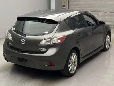 Mazda AXELA  с аукциона в Японии