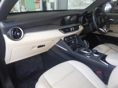 Alfa Romeo Stelvio  с аукциона в Японии