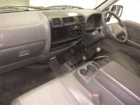 Mitsubishi DELICA лот № 8605 оценка 3  с аукциона в Японии 3