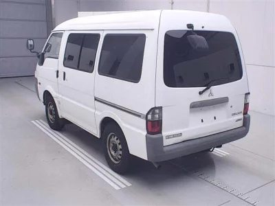 Mitsubishi DELICA  с аукциона в Японии