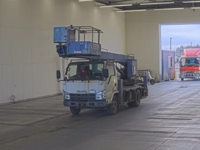 Isuzu ELF  с аукциона в Японии