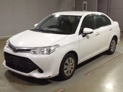 Toyota COROLLA AXIO  с аукциона в Японии