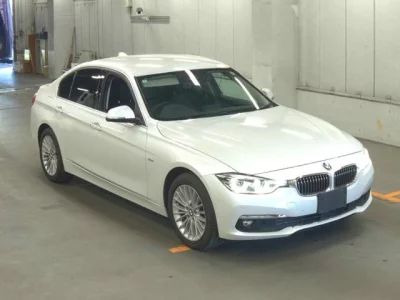 BMW 3-Series  с аукциона в Японии