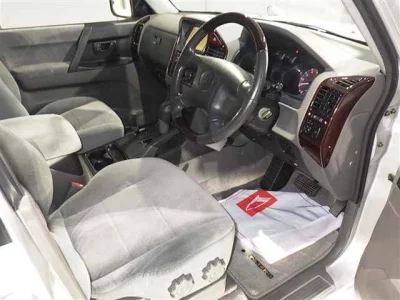 Mitsubishi PAJERO  с аукциона в Японии