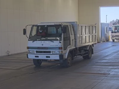 Isuzu FORWARD  с аукциона в Японии