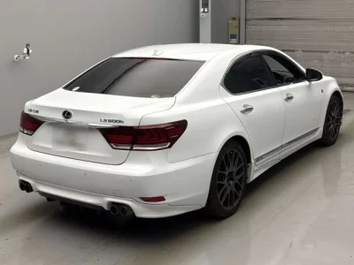 Lexus LS