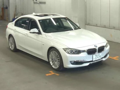 BMW 3-Series  с аукциона в Японии