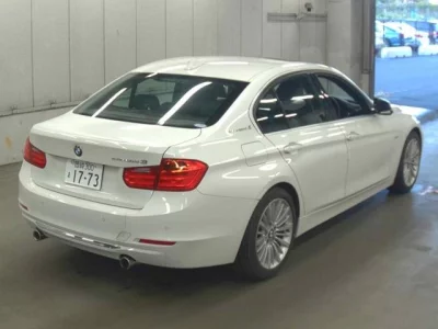 BMW 3-Series  с аукциона в Японии