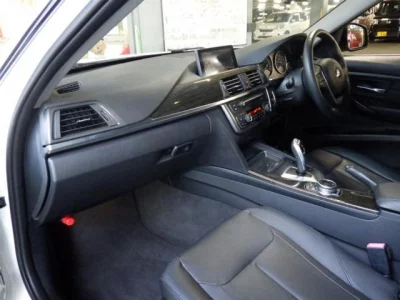 BMW 3-Series  с аукциона в Японии