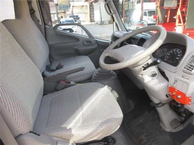 Toyota DYNA  с аукциона в Японии