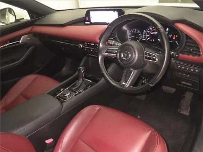 Mazda MAZDA3  с аукциона в Японии