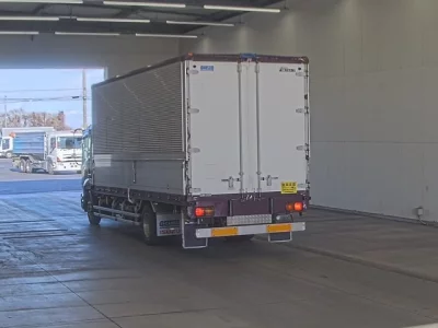 Isuzu FORWARD  с аукциона в Японии