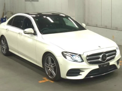 Mercedes-Benz E CLASS  с аукциона в Японии