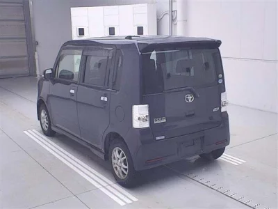 Toyota PIXIS SPACE