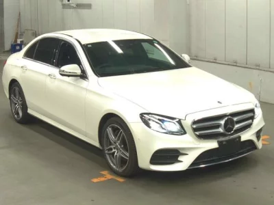 Mercedes-Benz E CLASS  с аукциона в Японии