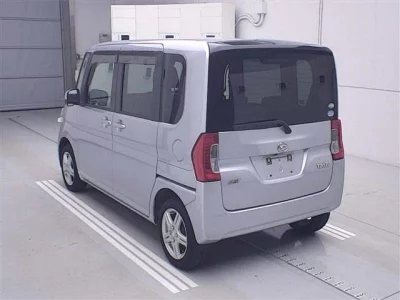 Daihatsu TANTO  с аукциона в Японии