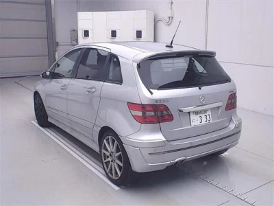 Mercedes-Benz B CLASS