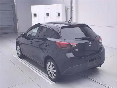 Mazda DEMIO  с аукциона в Японии