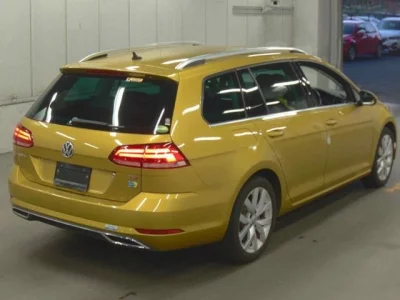 Volkswagen GOLF VARIANT