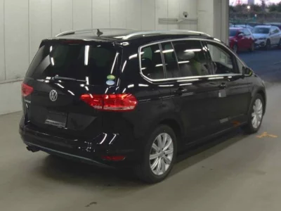 Volkswagen GOLF TOURAN