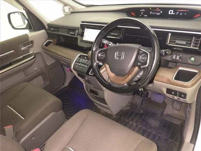 Honda STEP WAGON  с аукциона в Японии