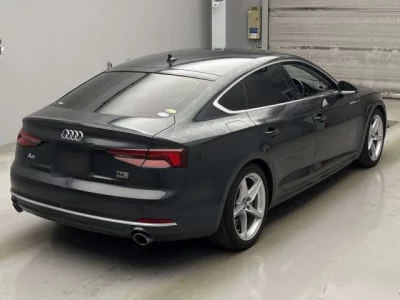 Audi A5  с аукциона в Японии