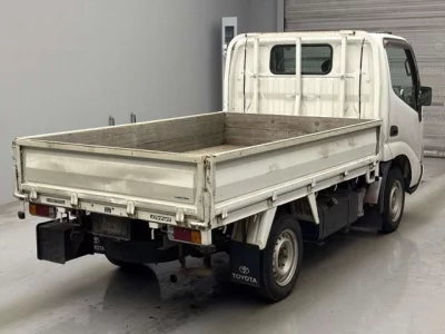 Toyota DYNA  с аукциона в Японии