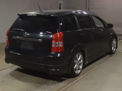 Toyota WISH  с аукциона в Японии