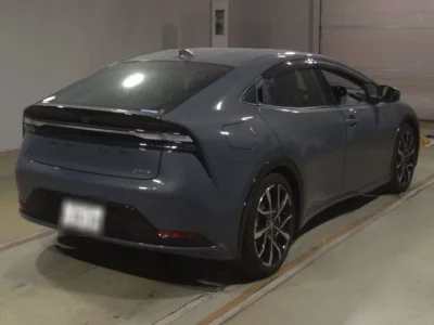 Toyota PRIUS PHV  с аукциона в Японии