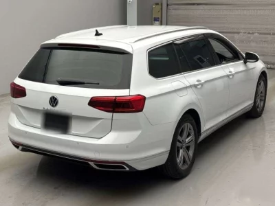 Volkswagen PASSAT VARIANT  с аукциона в Японии