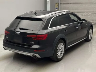 Audi A4  с аукциона в Японии