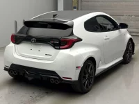 Toyota YARIS лот № 161 оценка R  с аукциона в Японии 1